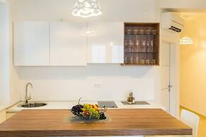 Boutique Pine Tree apartments