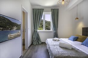 Boutique Pine Tree apartments