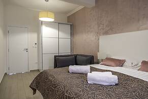 Boutique Pine Tree apartments