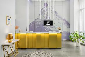 12 Revay Hotel