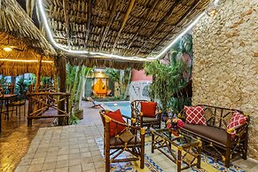 Casa Del Maya Bed & Breakfast