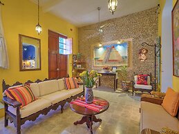 Casa Del Maya Bed & Breakfast