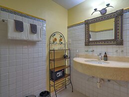 Casa Del Maya Bed & Breakfast