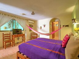 Casa Del Maya Bed & Breakfast