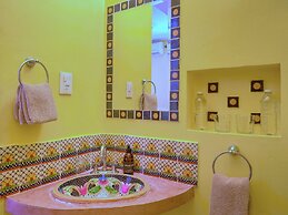 Casa Del Maya Bed & Breakfast