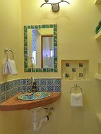 Casa Del Maya Bed & Breakfast