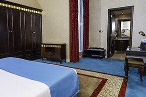 Saraya Corniche Hotel