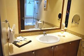 Saraya Corniche Hotel