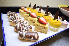 Saraya Corniche Hotel