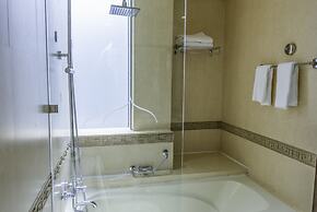 Saraya Corniche Hotel