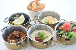 Saraya Corniche Hotel