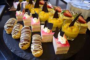 Saraya Corniche Hotel