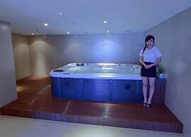 Aristo International Hotel