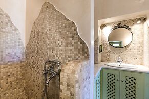 1897 Old River Mansion