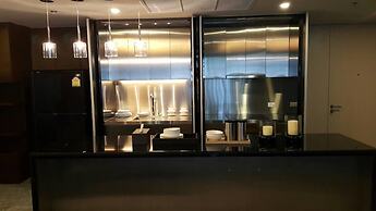 Siamese Ratchakru Residence