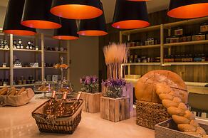 Las Terrazas de Abama Suites