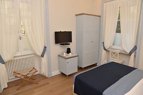 Little Rose Residence