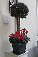 Little Rose Residence