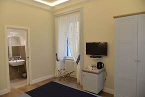 Little Rose Residence