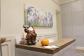 Little Rose Residence