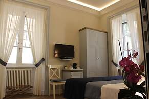 Little Rose Residence