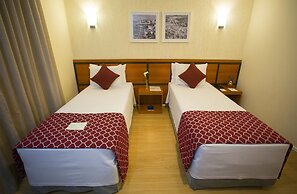 Leques Brasil Hotel Escola