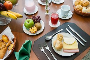 Leques Brasil Hotel Escola