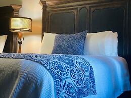 Desert Rose Resort & Cabins