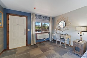 Desert Rose Resort & Cabins