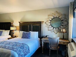 Desert Rose Resort & Cabins