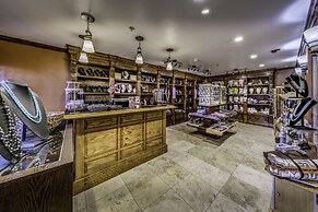 Desert Rose Resort & Cabins