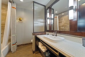 Desert Rose Resort & Cabins