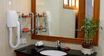 The Hotel Myat Taw Win