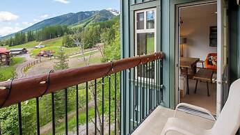 Snow Creek Lodge by Fernie Lodging Co