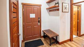 Snow Creek Lodge by Fernie Lodging Co