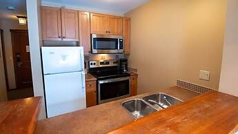 Snow Creek Lodge by Fernie Lodging Co