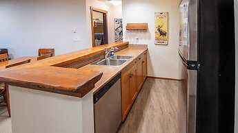 Snow Creek Lodge by Fernie Lodging Co