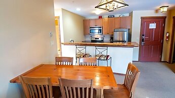 Snow Creek Lodge by Fernie Lodging Co