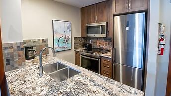 Snow Creek Lodge by Fernie Lodging Co