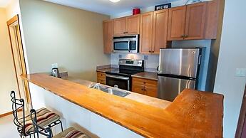 Snow Creek Lodge by Fernie Lodging Co