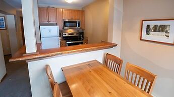 Snow Creek Lodge by Fernie Lodging Co