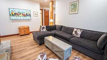 Snow Creek Lodge by Fernie Lodging Co