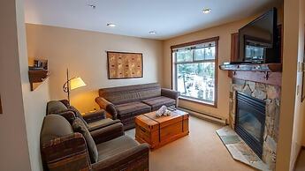 Snow Creek Lodge by Fernie Lodging Co