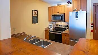 Snow Creek Lodge by Fernie Lodging Co