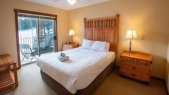 Snow Creek Lodge by Fernie Lodging Co