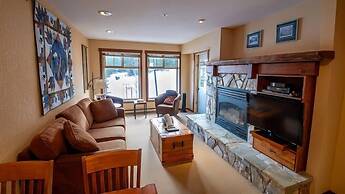 Snow Creek Lodge by Fernie Lodging Co