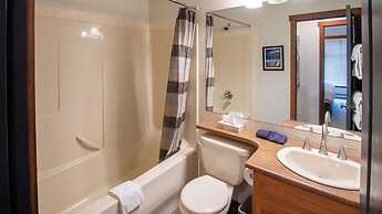 Snow Creek Lodge by Fernie Lodging Co