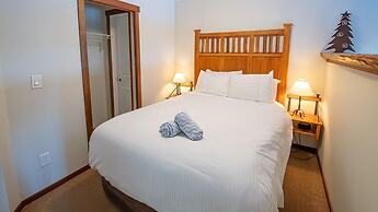 Snow Creek Lodge by Fernie Lodging Co