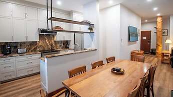 Snow Creek Lodge by Fernie Lodging Co