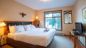 Snow Creek Lodge by Fernie Lodging Co